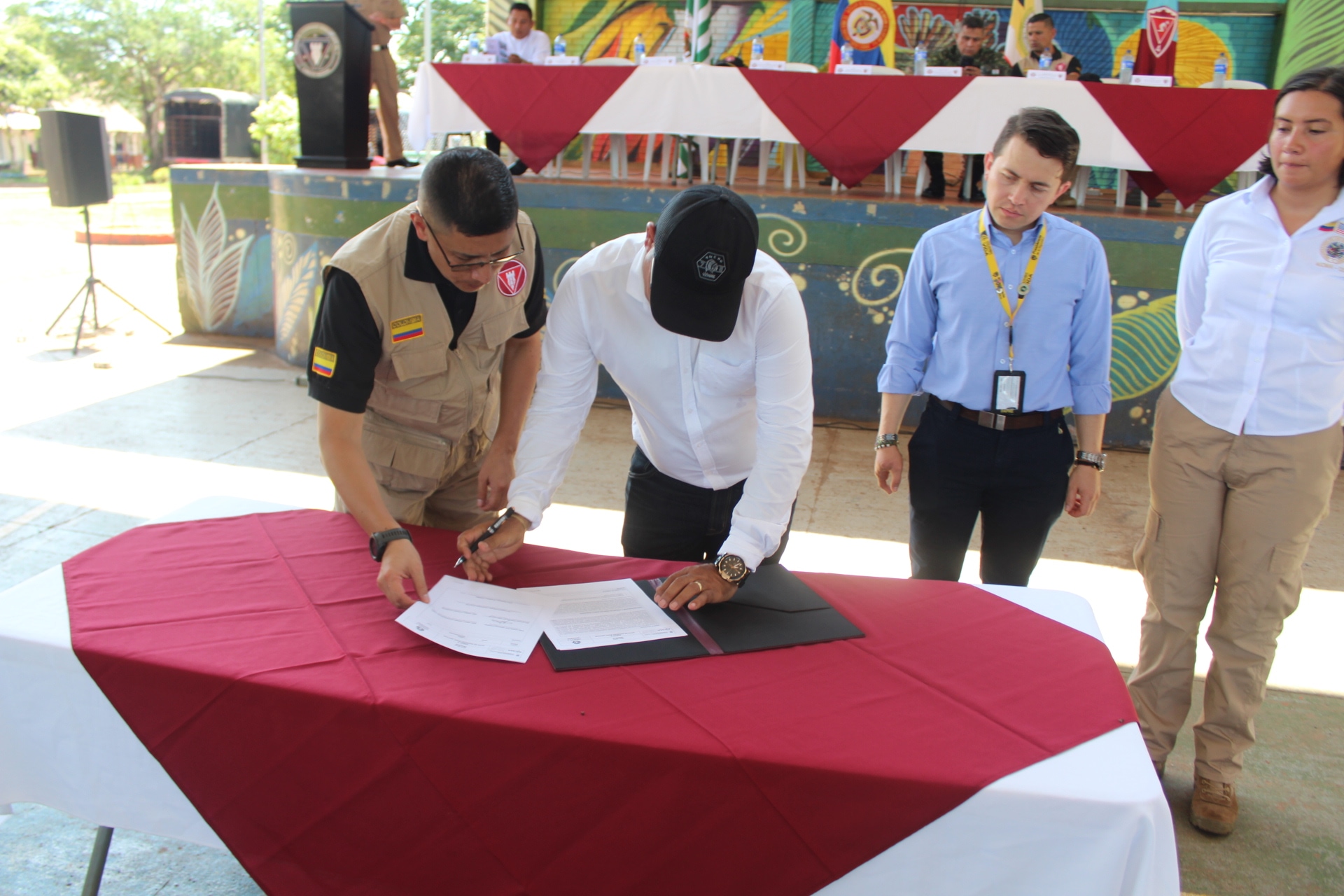 Brigada de Desminado Humanitario entrega la zona 2 de Mapiripán, como libre de sospecha de minas antipersona